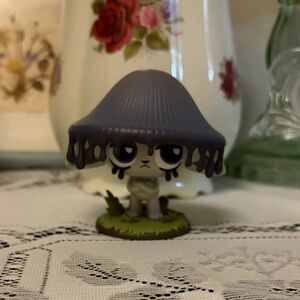 NWT Kaleidos Creative Capkins Mushroom Figure - Inky